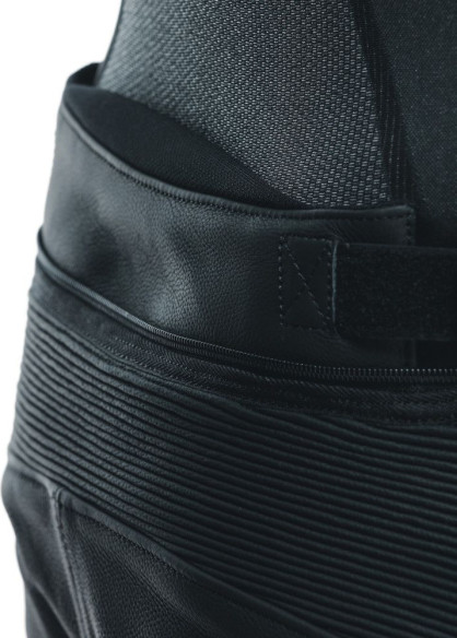 Pantaloni Moto Piele Delta 4 Black/Black 25