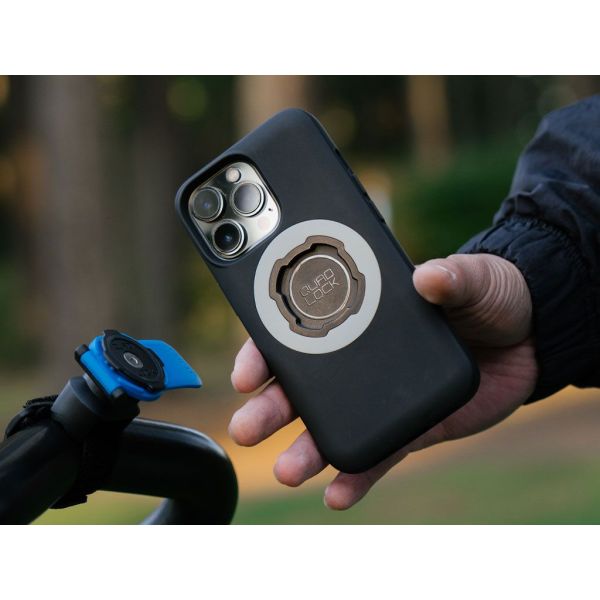 Handlebar Mounts Phone/GPS Quad Lock Mobile Case Apple MAG iPhone 15 Pro