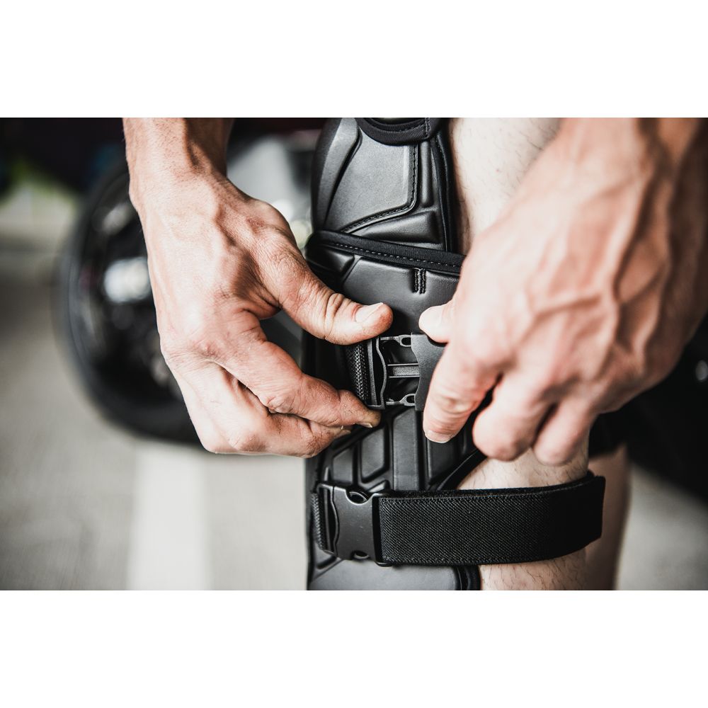 Field Armor Knee Guards Black